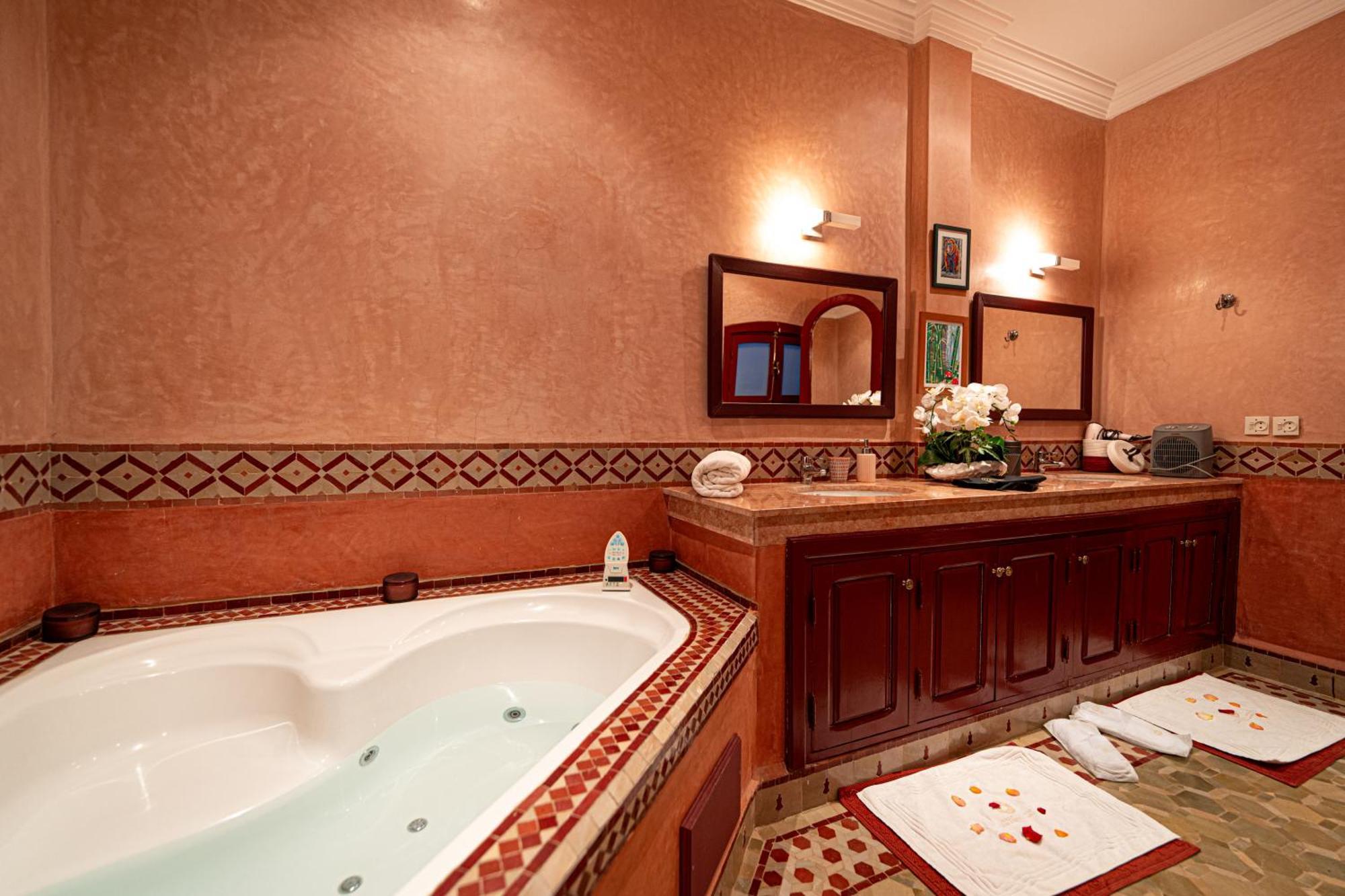 Palais Les Sources De L'Atlas & Spa El Harkat Exterior photo